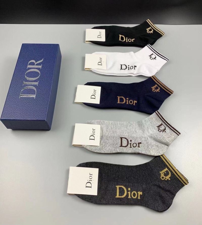 CHRISTIAN DIOR